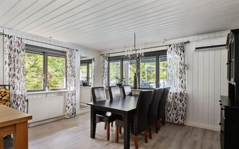 13. Renoverat 4st fonsterpar 2 plansvilla fran 1940 talet